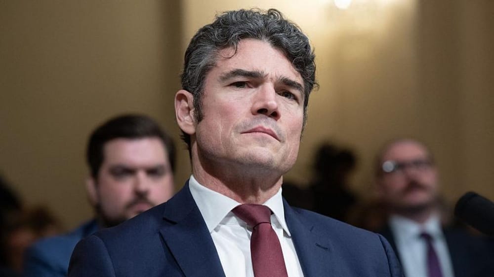 FBI Targets Another Intelligence Official Who Questioned War Justifications — The Pattern of Silencing Dissent Grows